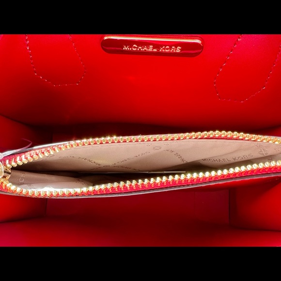 Michael Kors Messenger Leather Bag - Picture 11 of 11